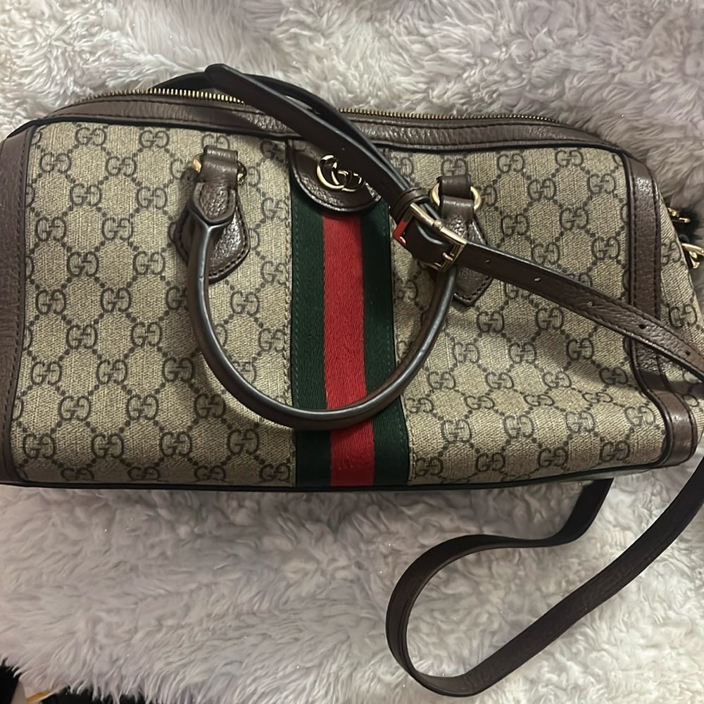 Original purse has serial number message me and I will text you the number
